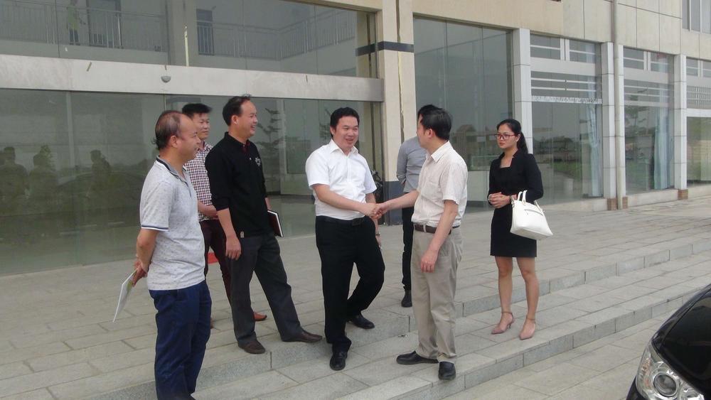 4月14日,玉林人社局副局长胡猛(副调查员)一行人到我公司考察指导工作